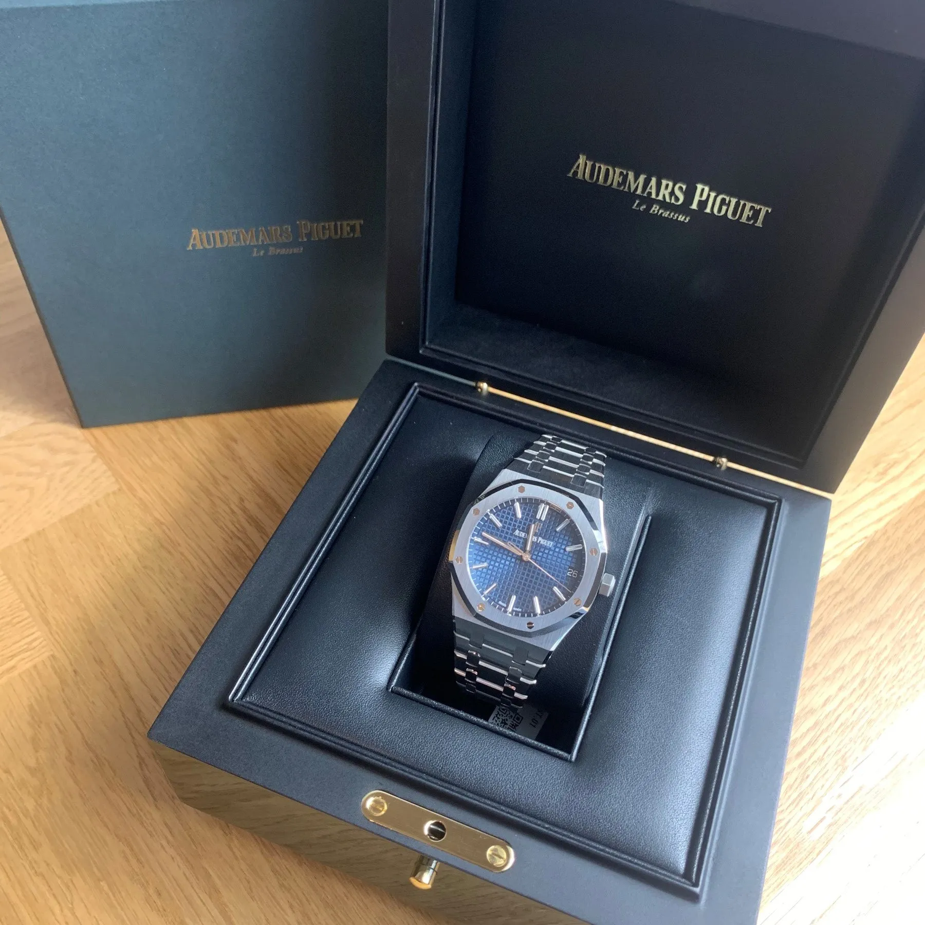 Audemars Piguet Royal Oak 15500ST.OO.1220ST.01 Brand New Watch