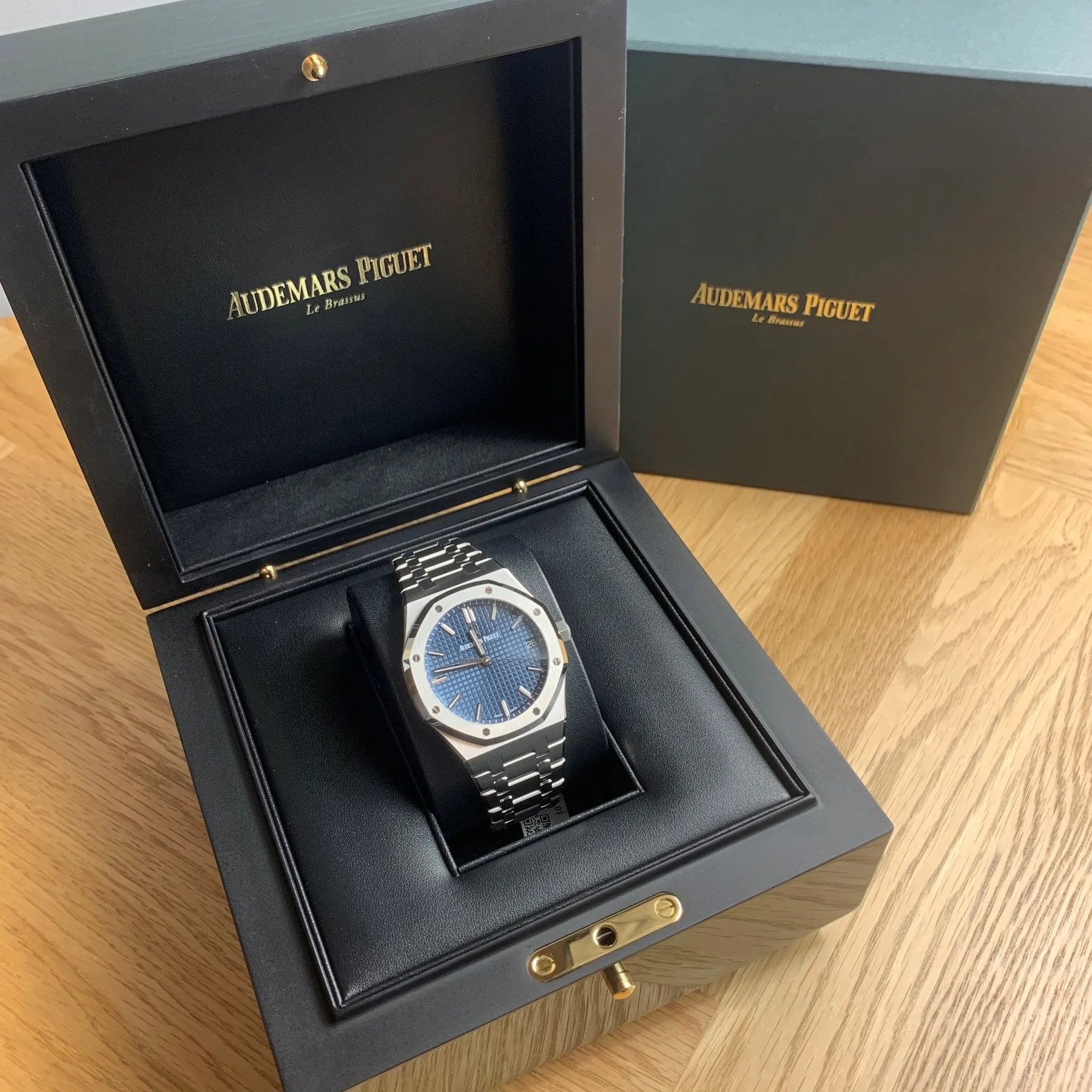 Audemars Piguet Royal Oak 15500ST.OO.1220ST.01 Brand New Watch