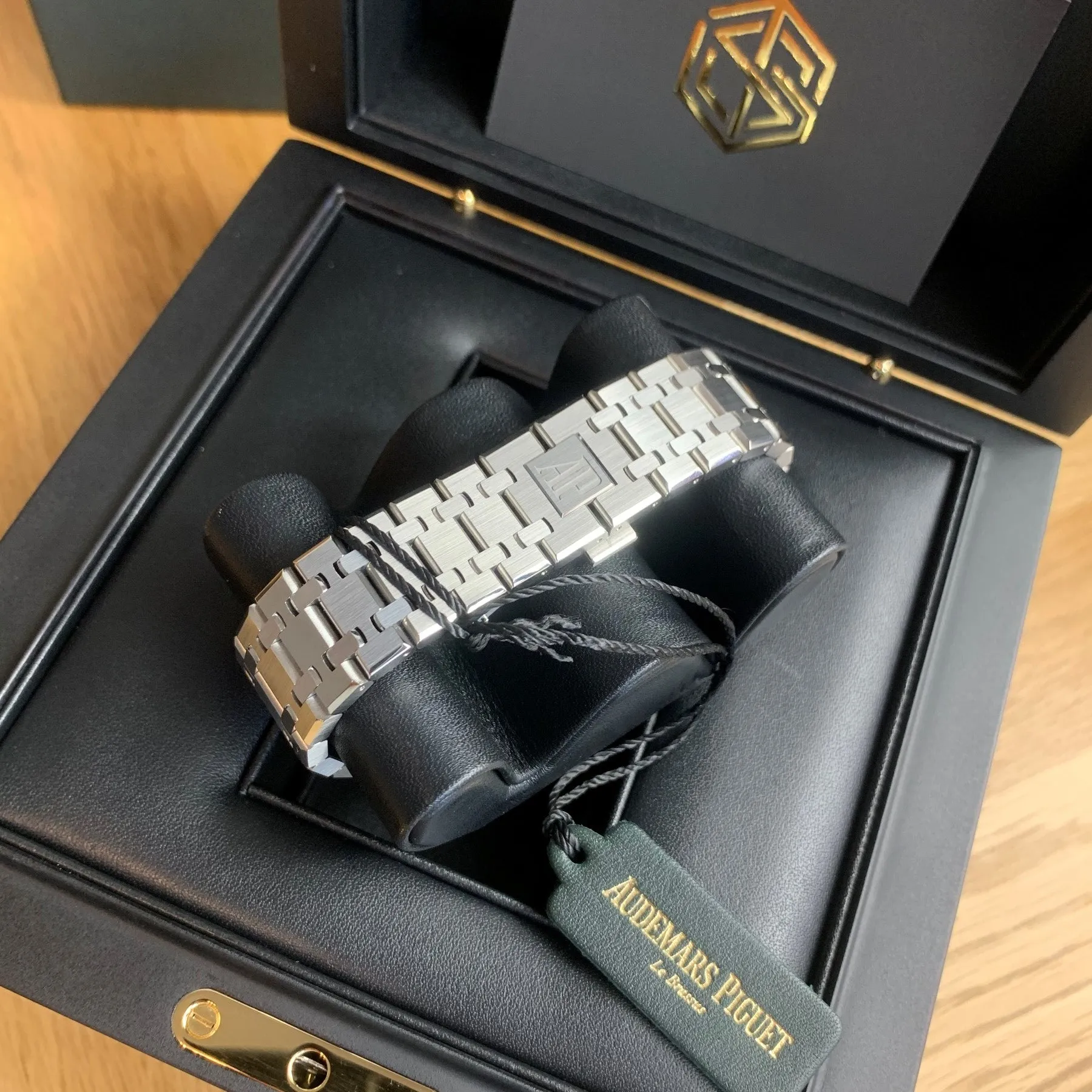 Audemars Piguet Royal Oak 15500ST.OO.1220ST.01 Brand New Watch