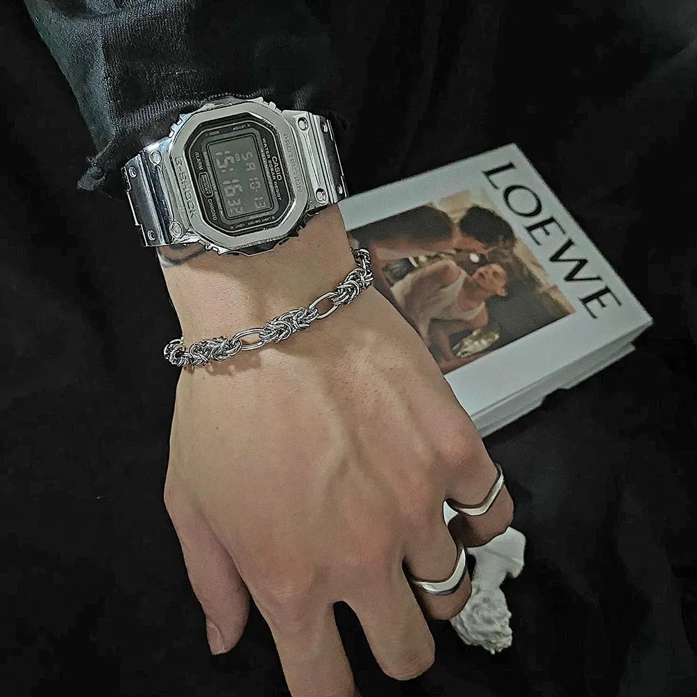 Chicmy- Twist Bracelet