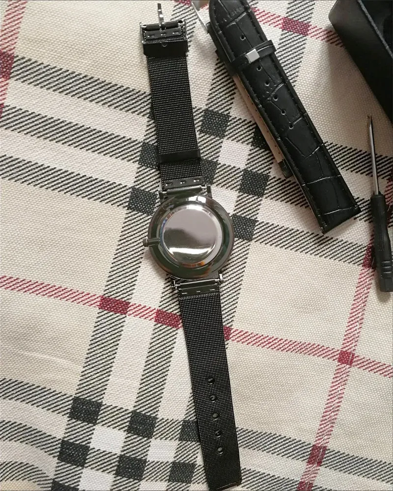 Crown rose Watch， Leather Ultra Thin Minimalist Business Casual Dress Watches