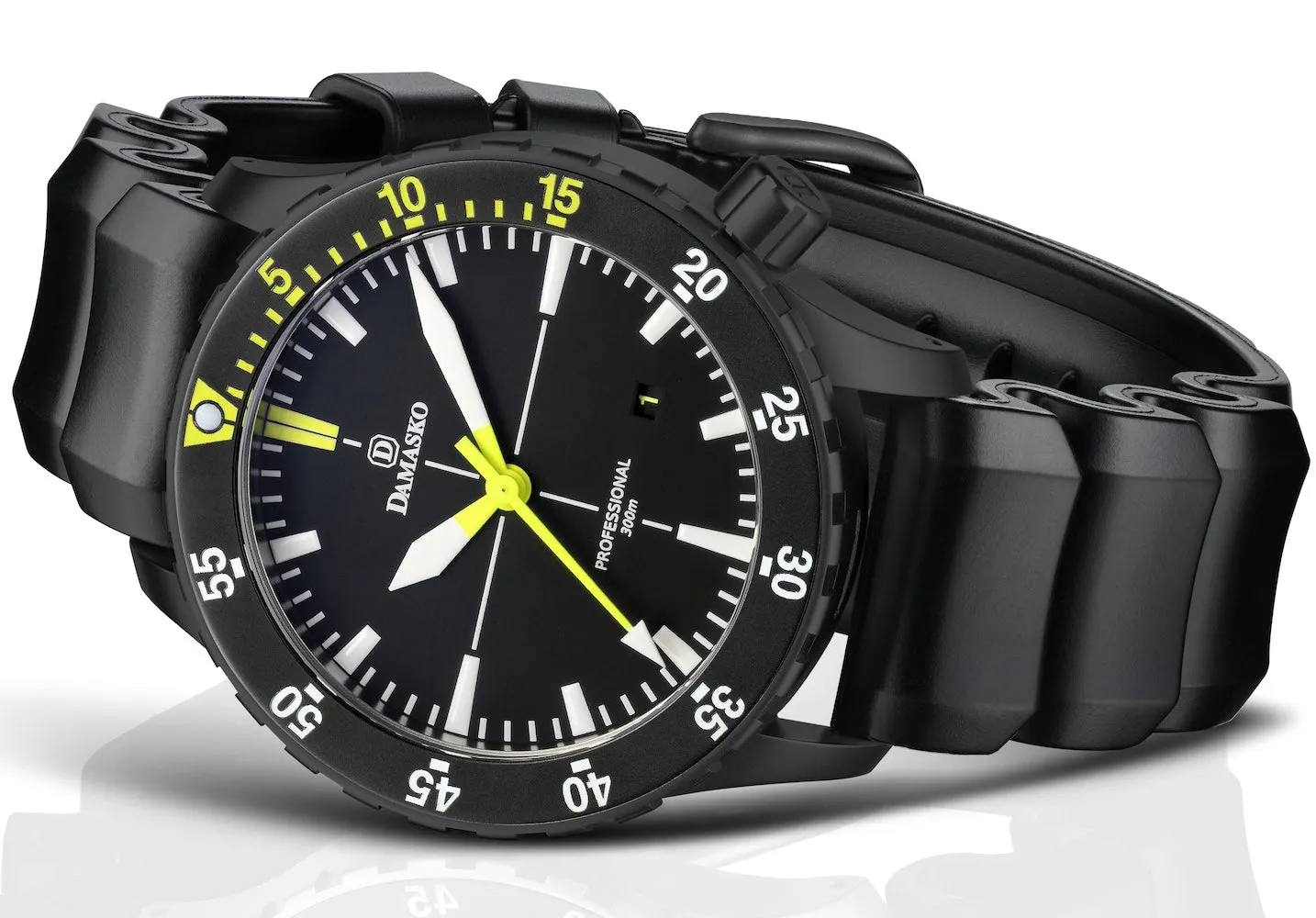 Damasko Watch DSub10 Black Wave Band
