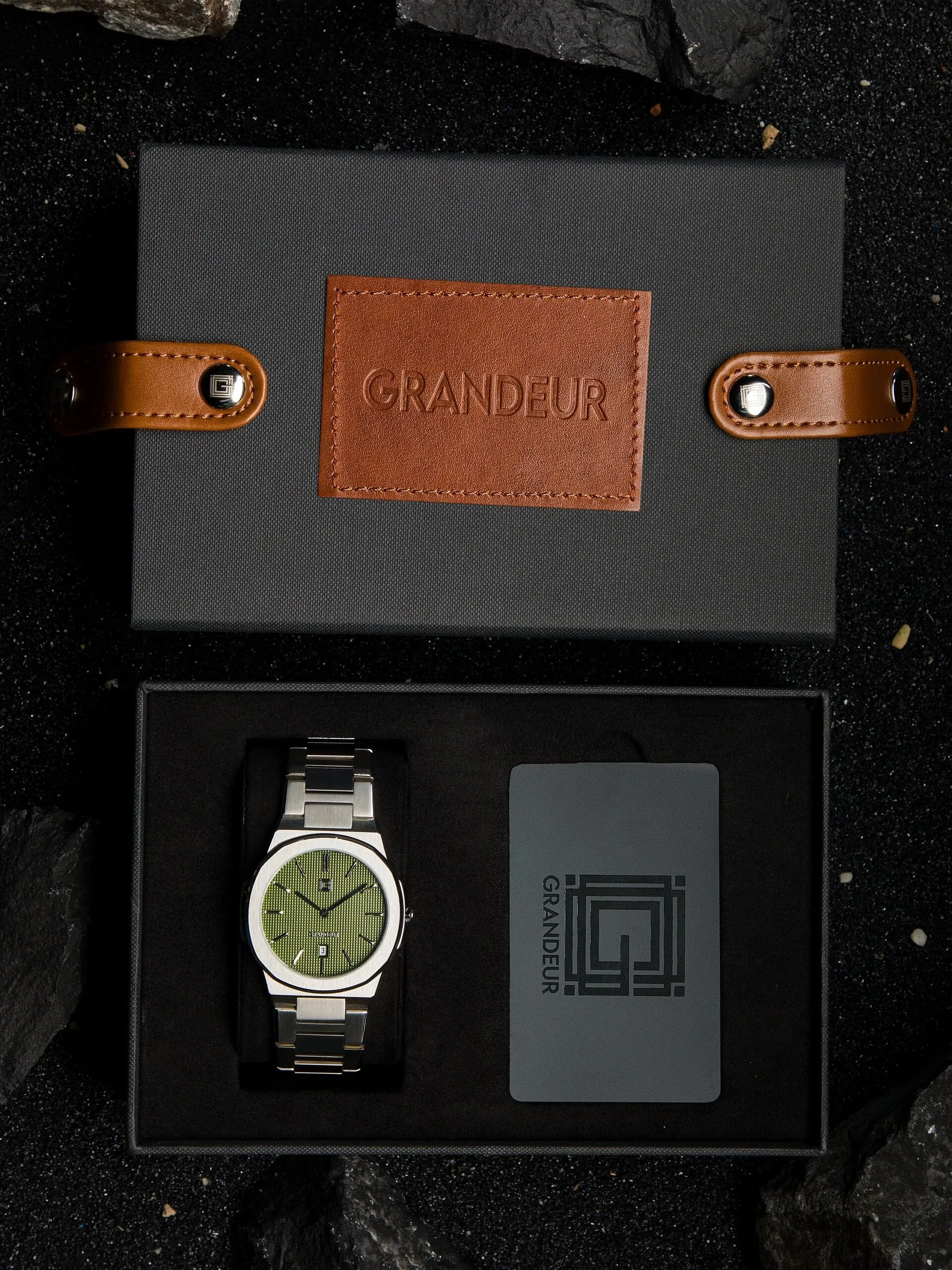 Grandeur Ultra Thin Stain Steel Green 40 MM Quartz Men
