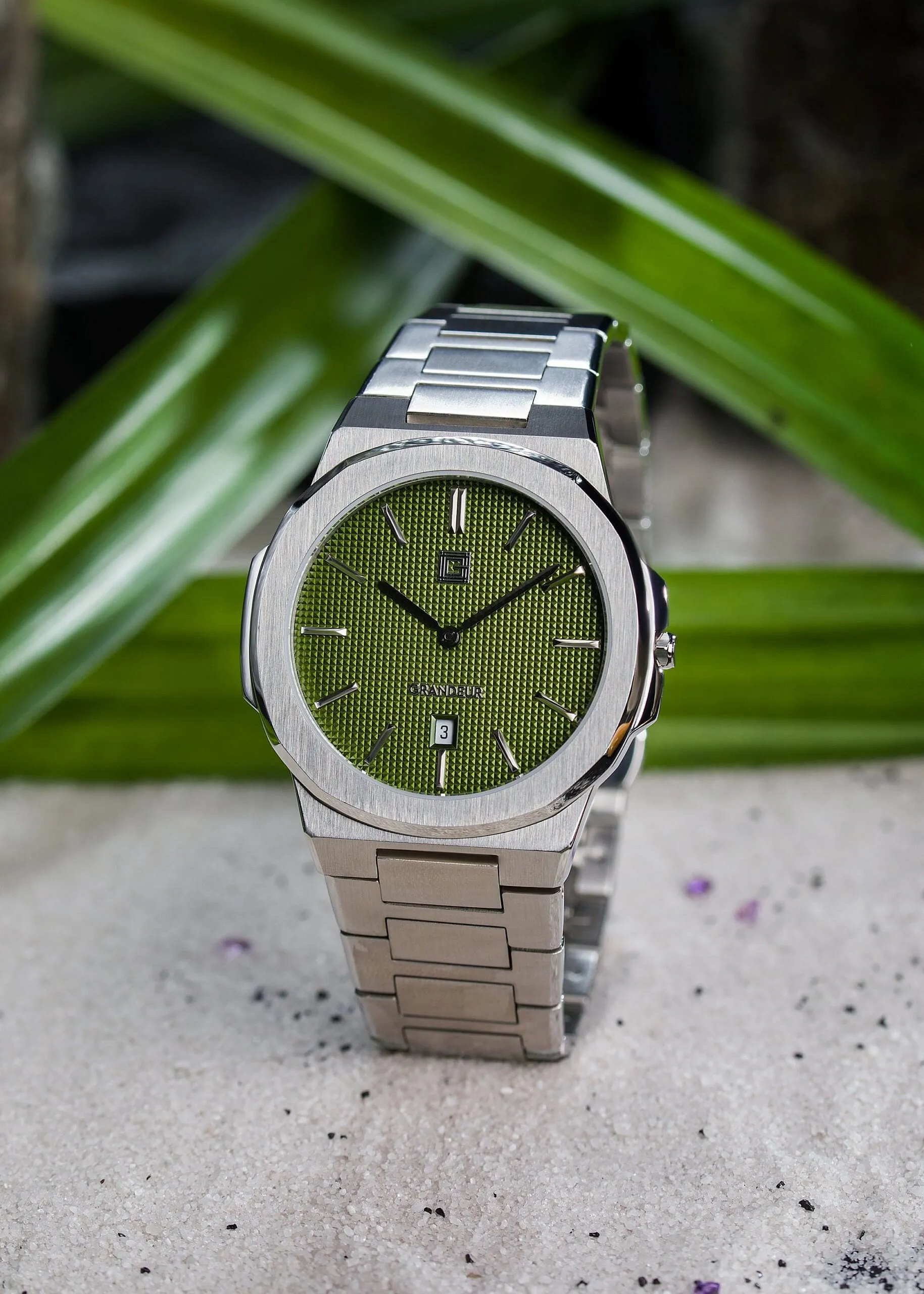 Grandeur Ultra Thin Stain Steel Green 40 MM Quartz Men