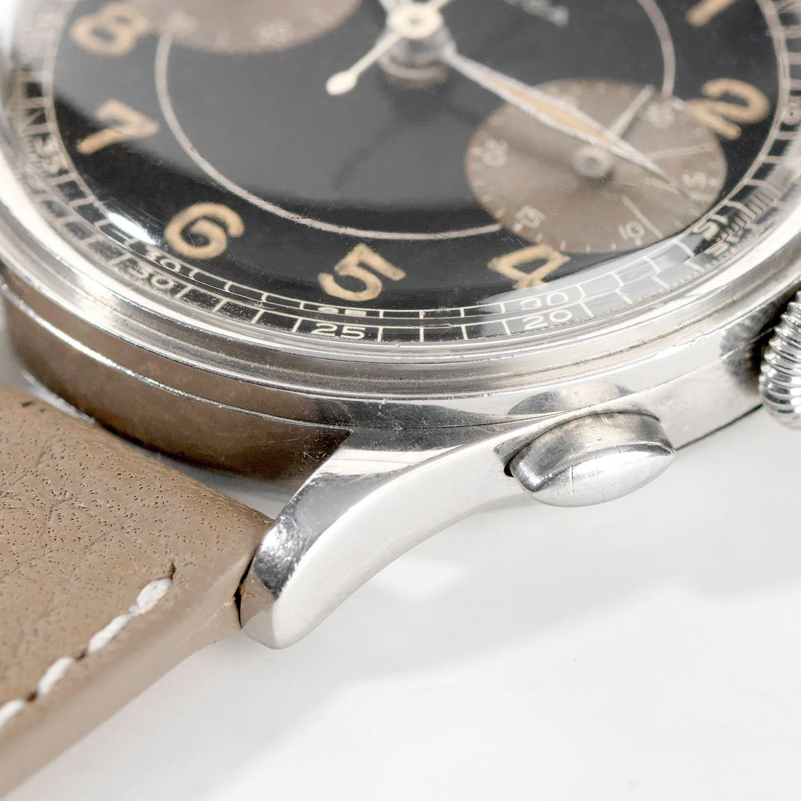 Omega Steel Step-Case Chrono Calibre 33.3