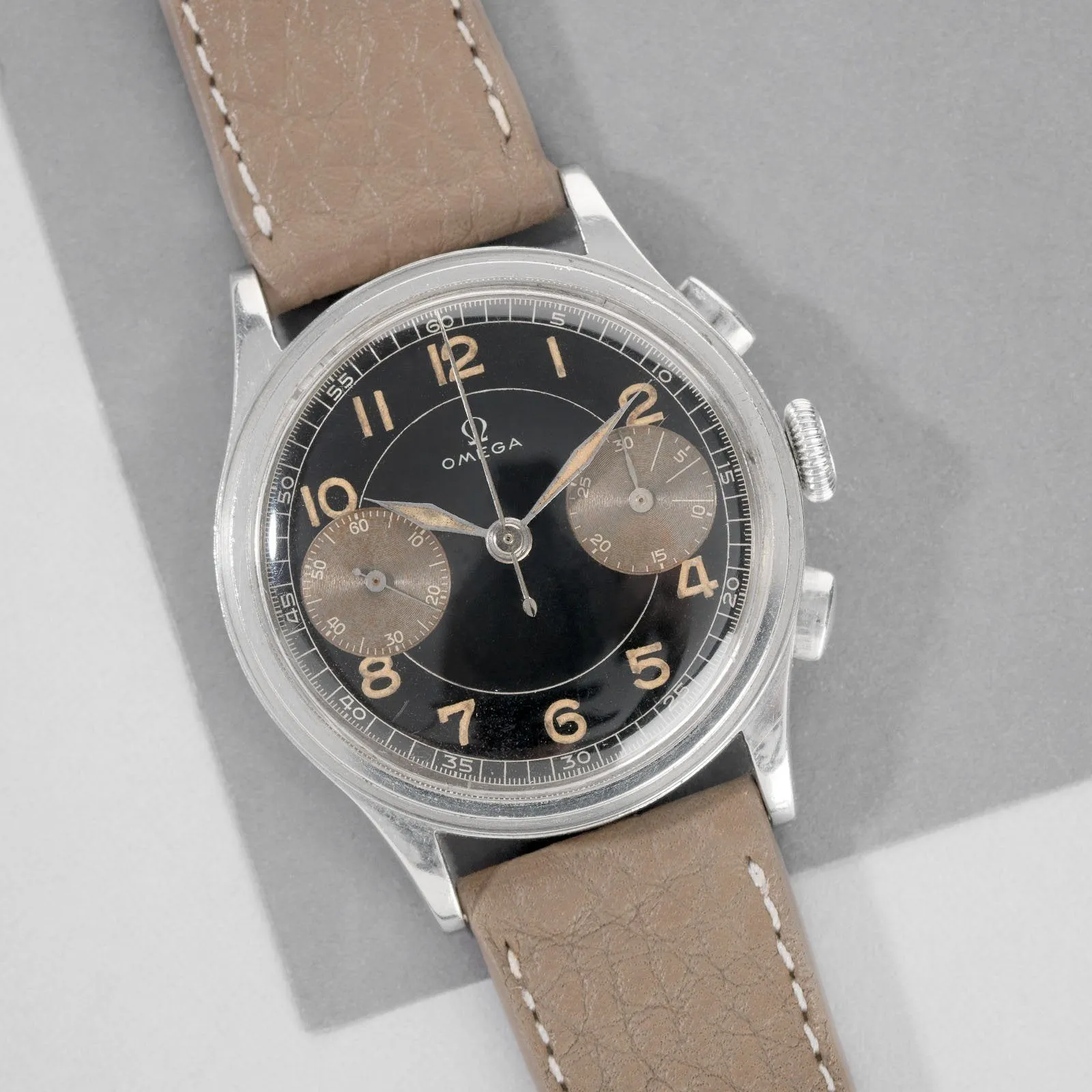Omega Steel Step-Case Chrono Calibre 33.3