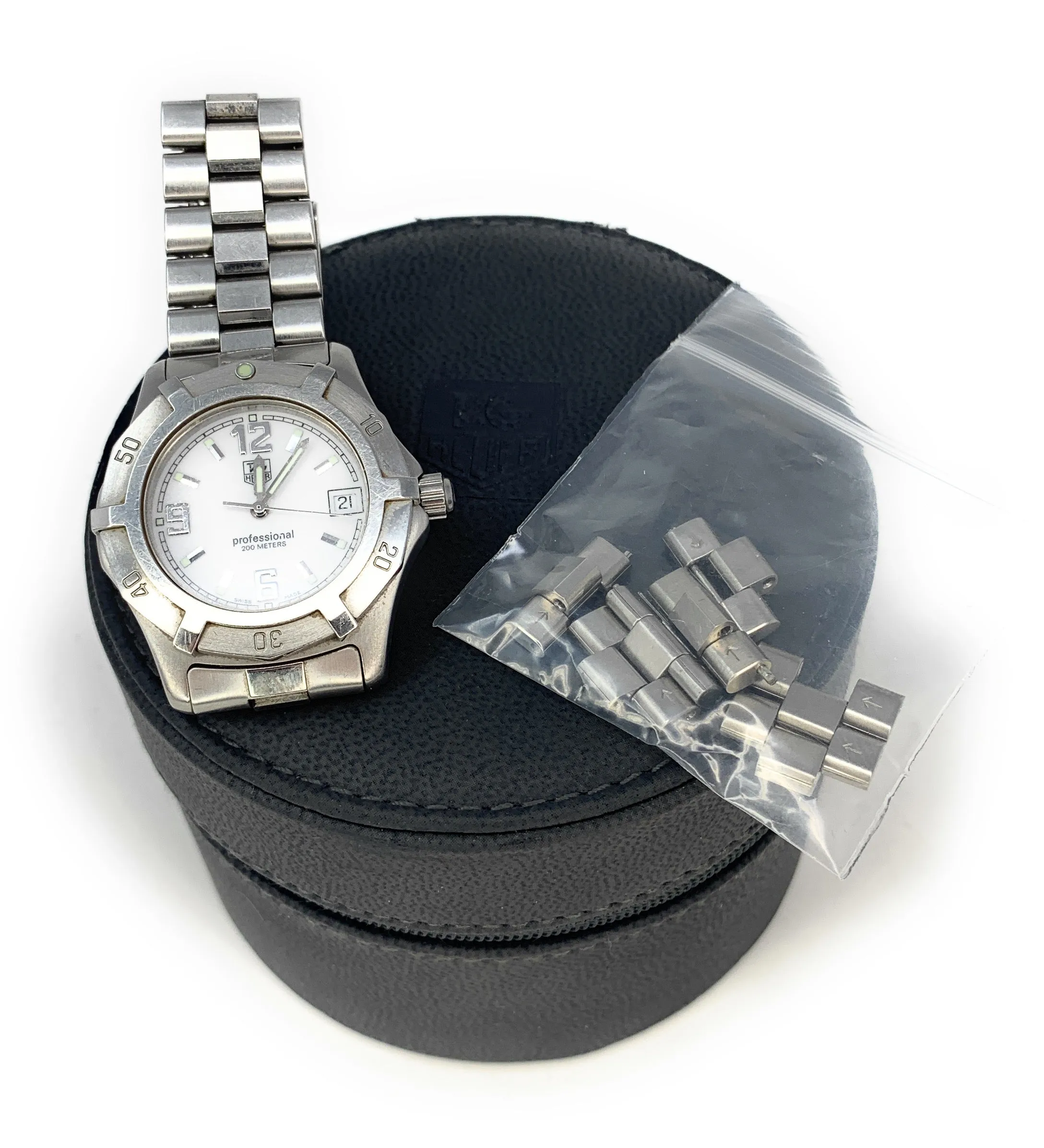 TAG HEUER 2000 Series Exclusive Professional WN1211 Watch